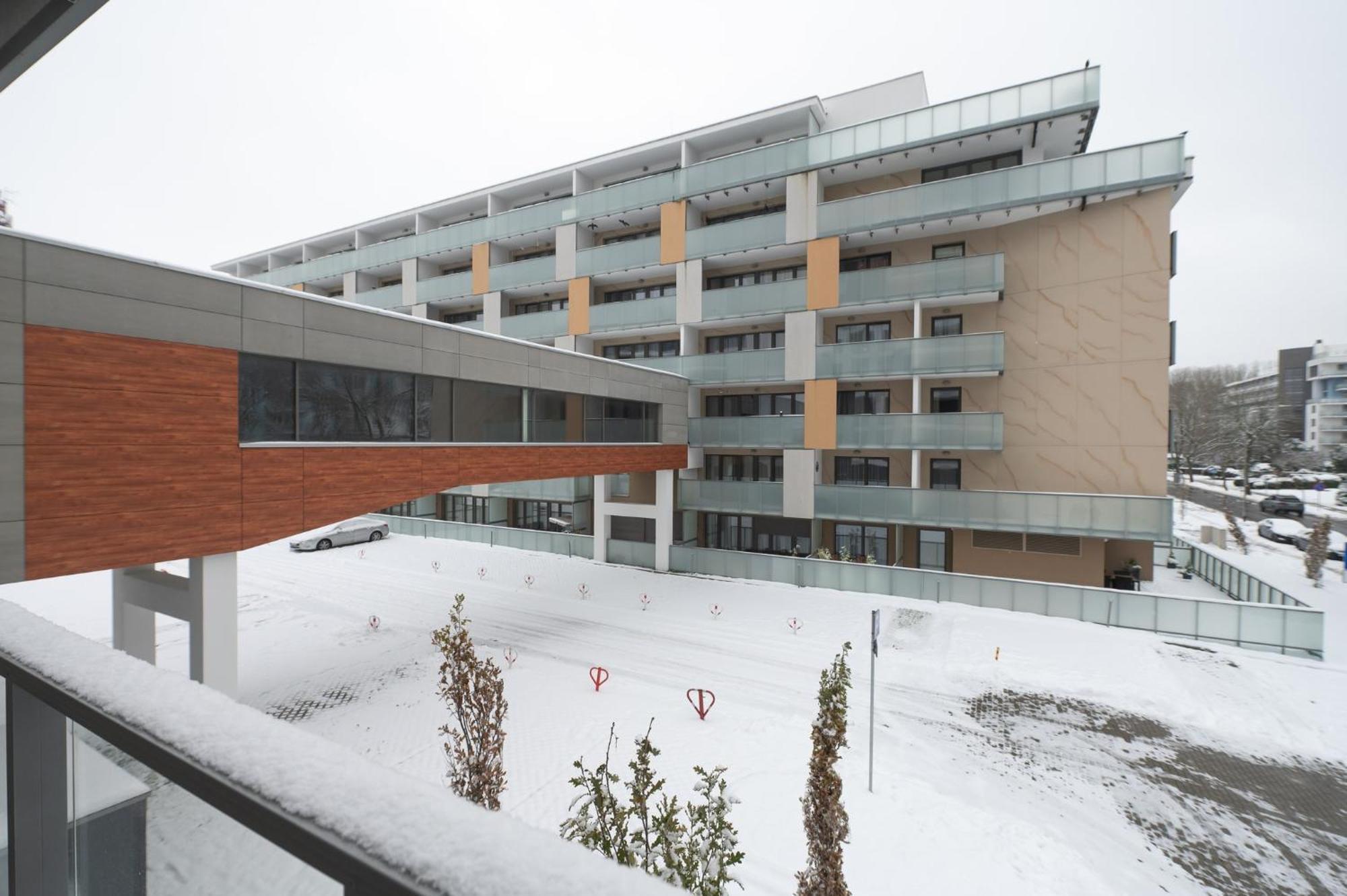Apartament The Waves Kasprowicza 20c - Blisko Plazy! - Bezplatny Parking Podziemny - Klimatyzacja - Basen, Jacuzzi, Sala Fitness, Sala Zabaw Dla Dzieci I Sauny W Cenie! *